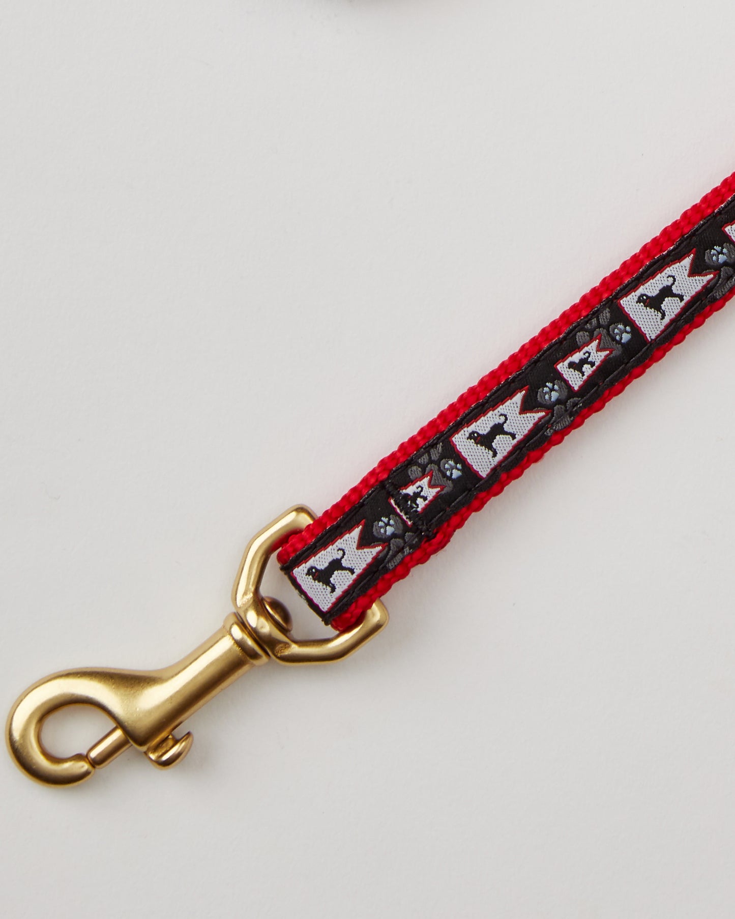 Black Dog Burgee Narrow Dog Leash